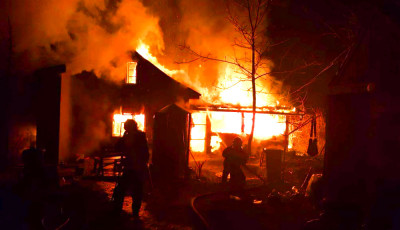 K&ouml;z&eacute;pkor&uacute; f&eacute;rfi vesztette &eacute;let&eacute;t a Szittya utcai h&aacute;ztűzben