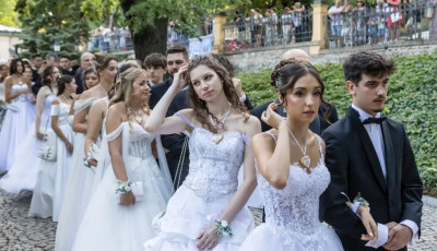 Ez a 18 &eacute;ves l&aacute;ny lett az idei Anna-b&aacute;l sz&eacute;pe