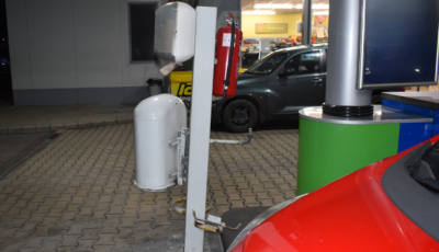 Jogos&iacute;tv&aacute;ny n&eacute;lk&uuml;l, r&eacute;szegen, krist&aacute;llyal a zseb&eacute;ben okozott balesetet a mosonmagyar&oacute;v&aacute;ri f&eacute;rfi