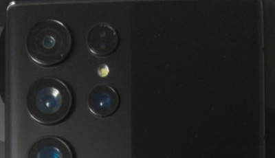 Hamis telefonokat akart eladni Mosonmagyar&oacute;v&aacute;ron