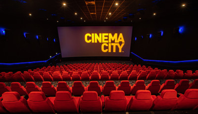 Le&aacute;ll&iacute;tja a Cinema City a korm&aacute;nyzati rekl&aacute;mokat a nagy felh&aacute;borod&aacute;s miatt