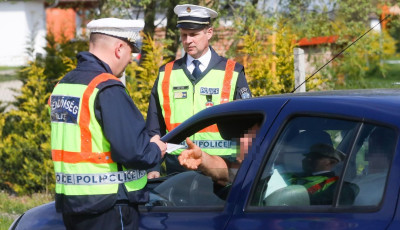 K&aacute;b&iacute;t&oacute;szergyan&uacute;s anyagokat tal&aacute;ltak egy aut&oacute; &aacute;tvizsg&aacute;l&aacute;sakor Bőnyben
