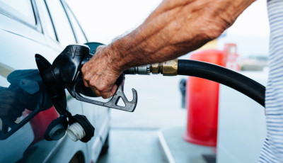 Hivatalos, j&oacute;csk&aacute;n emelkednek az &uuml;zemanyag&aacute;rak 2026-t&oacute;l