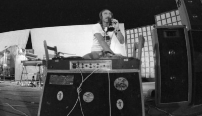 Elhunyt a magyar diszk&oacute;kult&uacute;ra megker&uuml;lhetetlen alakja, aki elősz&ouml;r p&ouml;rgette itthon a lemezeket