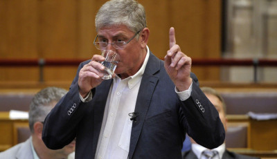 Gyurcs&aacute;ny Ferenc el&aacute;rulta, n&eacute;gy napig ivott miut&aacute;n lemondott