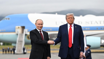 Nem lesz Trump-Putyin-tal&aacute;lkoz&oacute; - A Feh&eacute;r H&aacute;z szerint nincs tervben budapesti b&eacute;kecs&uacute;cs