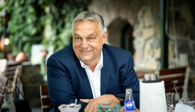 Orb&aacute;n: Hank&oacute; egy hős, az eur&oacute; megszor&iacute;t&aacute;sokat hoz, az EU meg fog szűnni