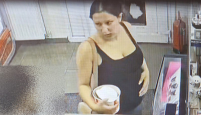 FELH&Iacute;V&Aacute;S! Telefont lopott egy győri &uuml;zletből - Felismered?