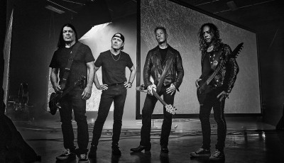 T&ouml;bb milli&oacute; forintot adom&aacute;nyozott a Metallica egy magyar nőjogi szervezetnek